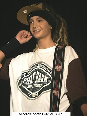 e ziua lui azi.....1 sept... - srry de poza dar nu am vazut ce am pos.....stati - Bill Kaulitz