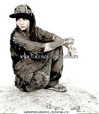 poze cu tom... - Privetik=) sunt noua pe aici =) - Tom Kaulitz
